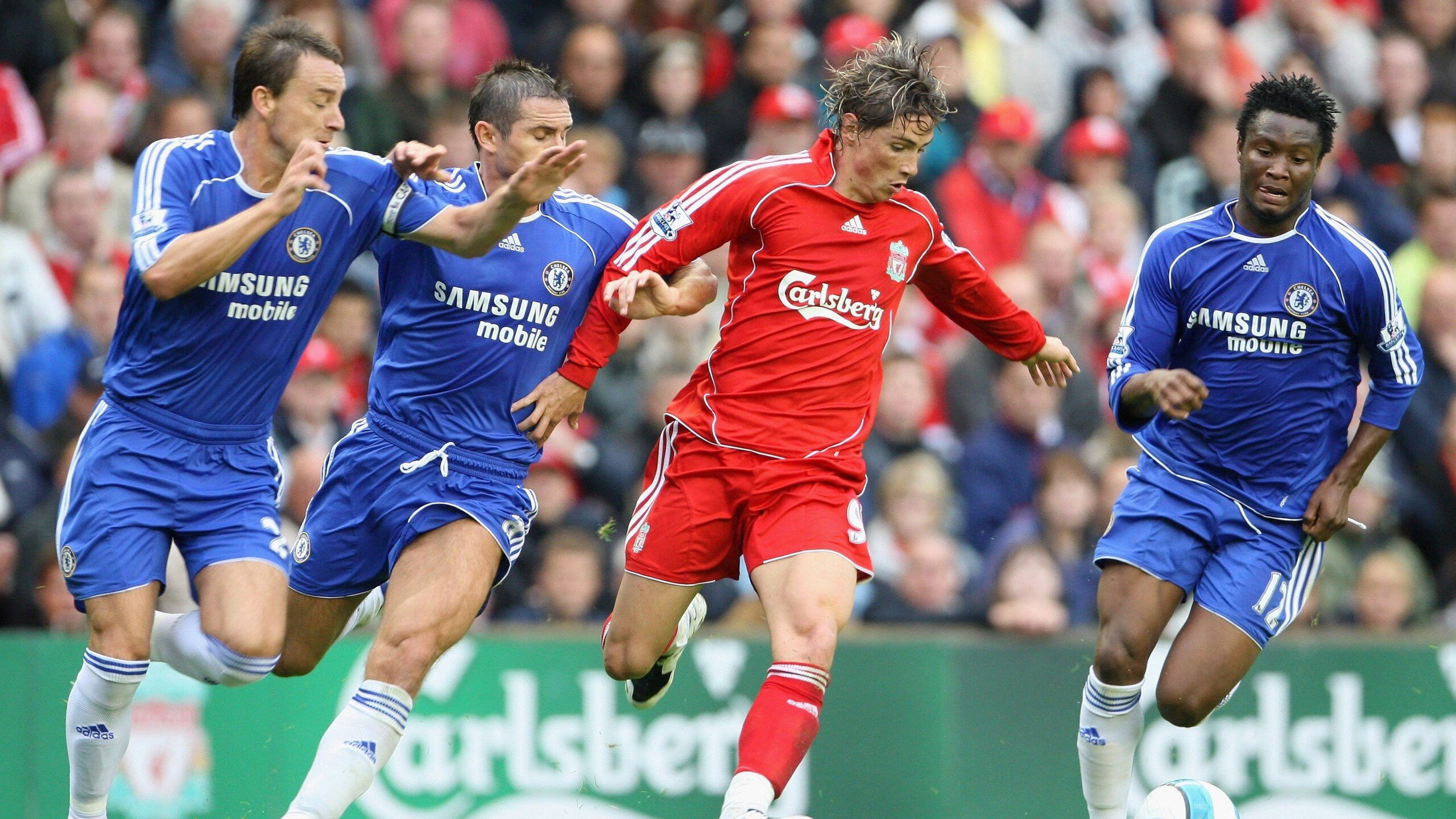 英超焦点战，精彩进球和球员个人表现尽显风采，英超上演焦点战