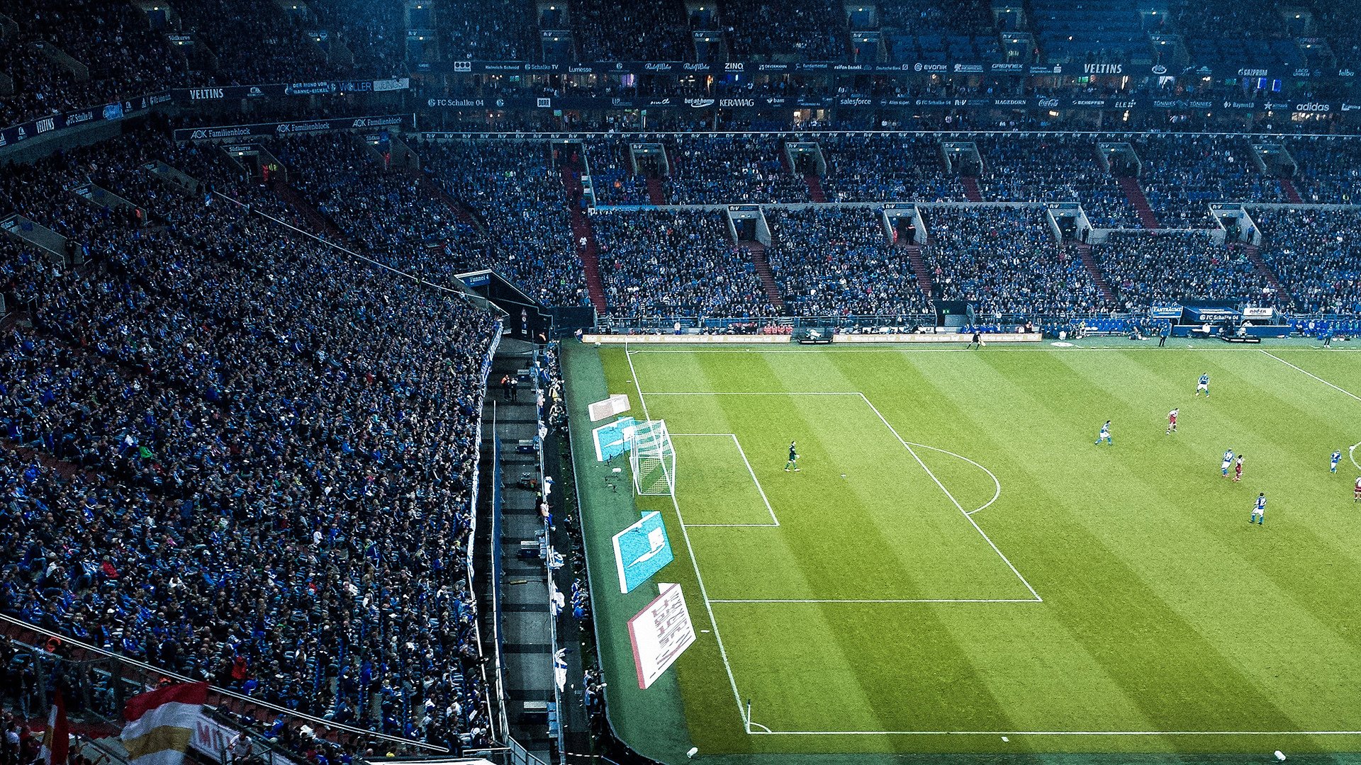 开云体育-法国中卫红牌+乌龙，成为焦点人物，法国中卫井喷